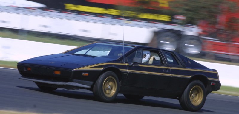 Picture Lotus Esprit at Thunderhill