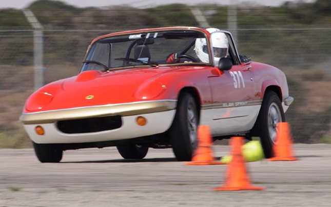 Elan on autocross